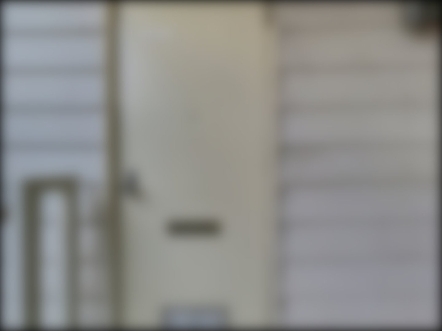 loading blurry tour image