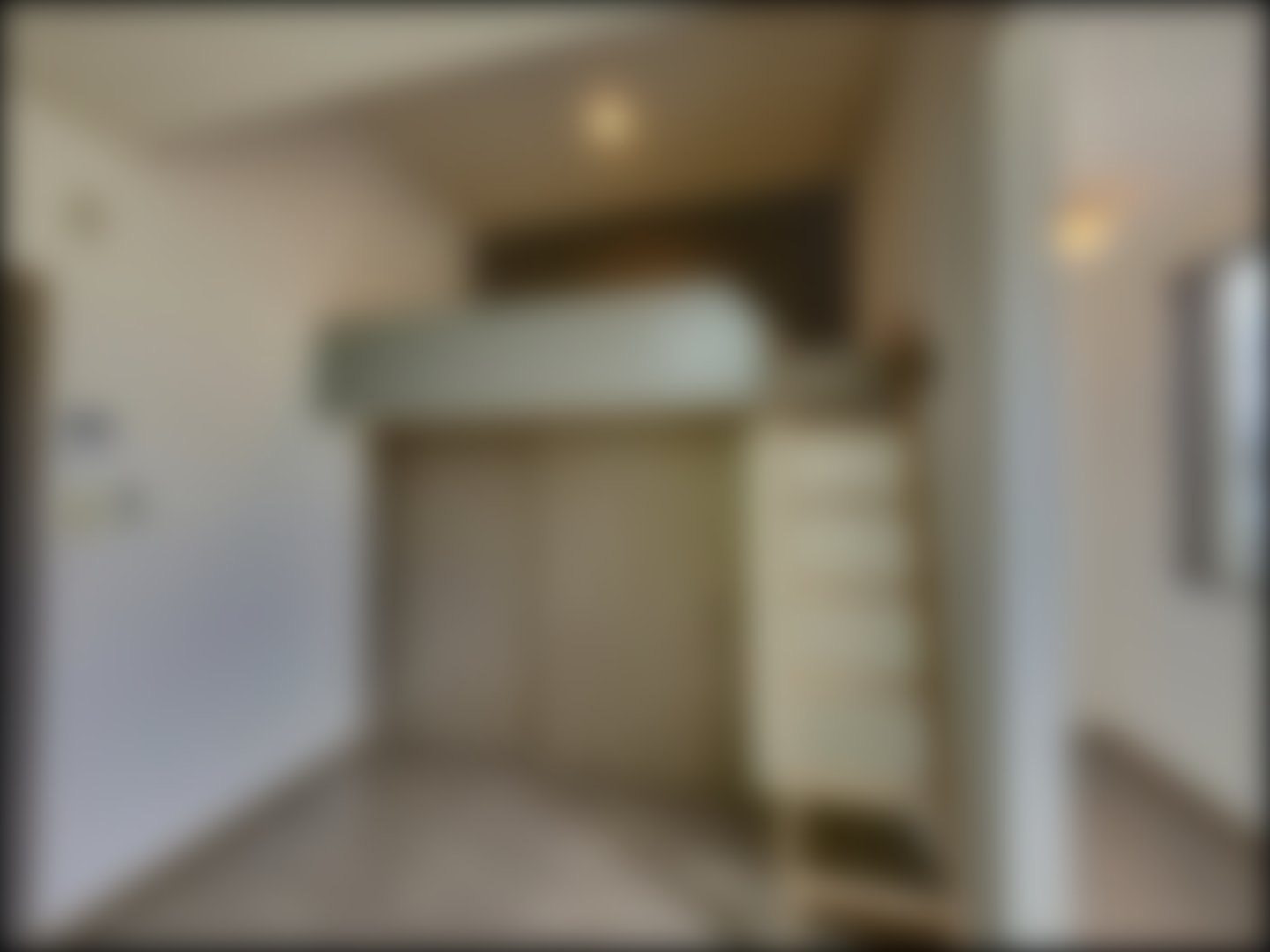 loading blurry tour image