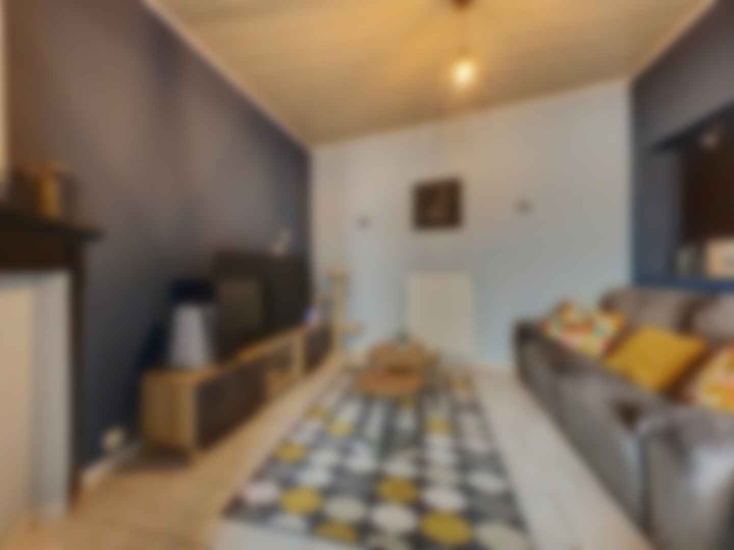 loading blurry tour image