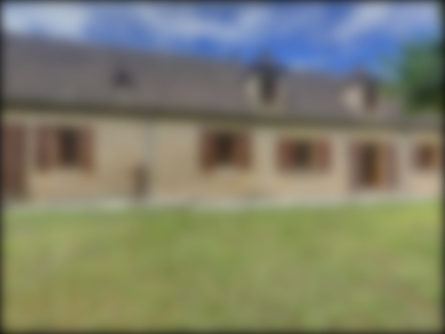 loading blurry tour image