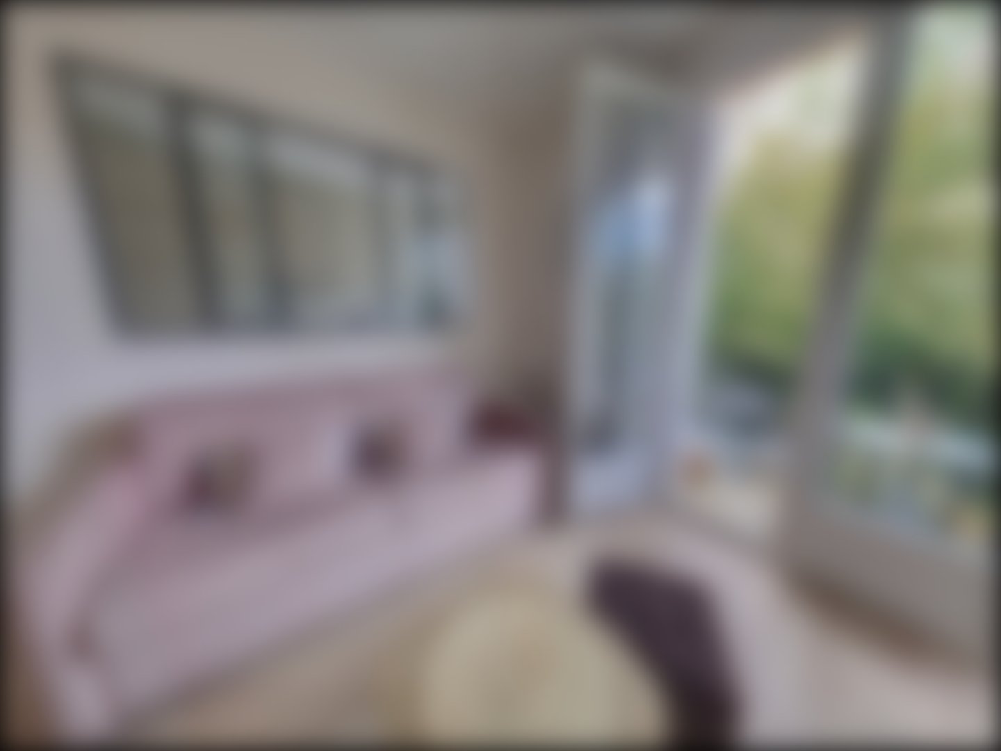 loading blurry tour image