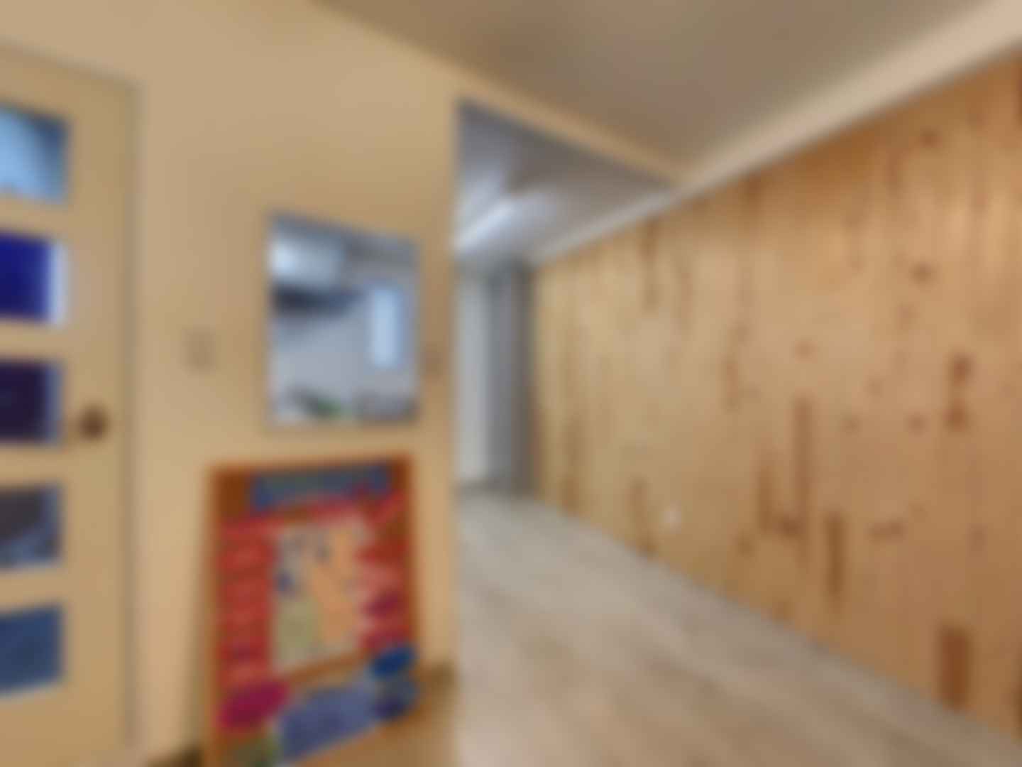 loading blurry tour image