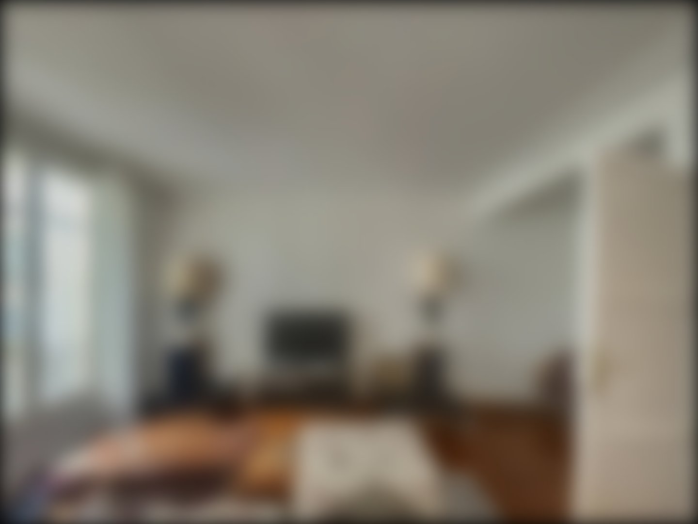 loading blurry tour image