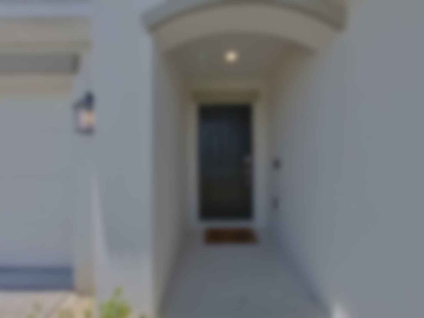 loading blurry tour image