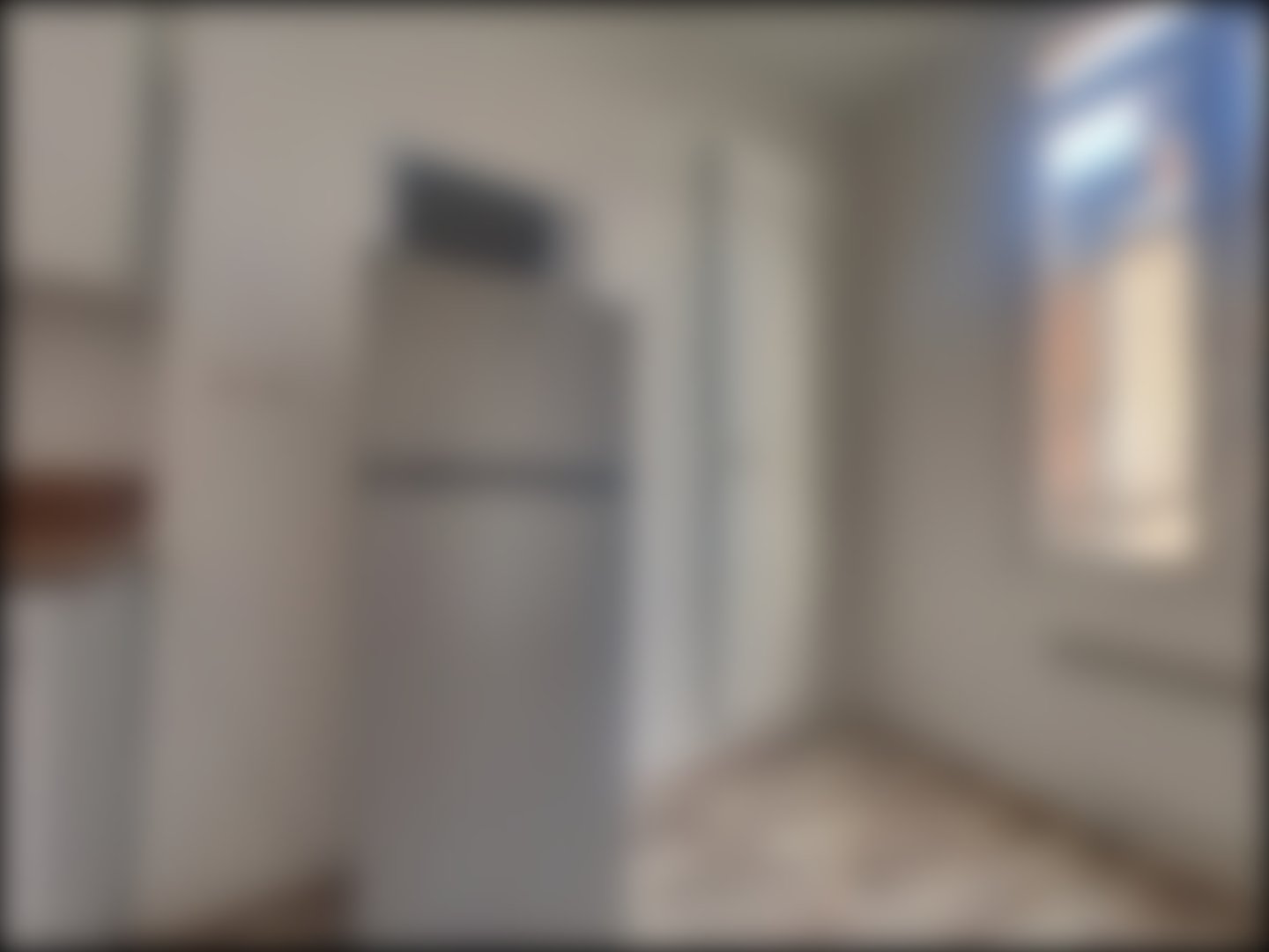 loading blurry tour image