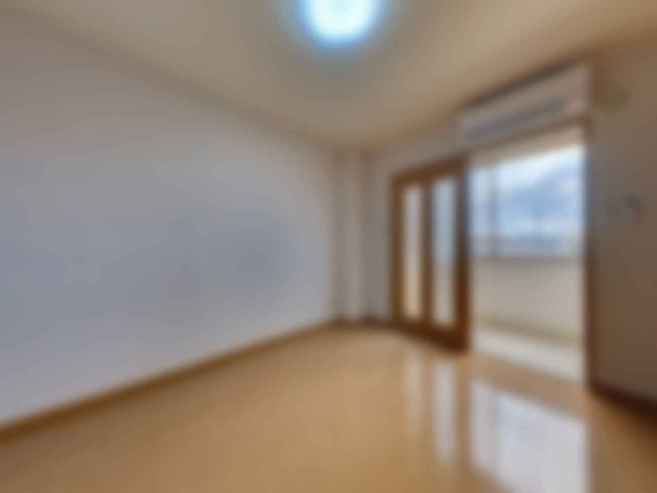 loading blurry tour image