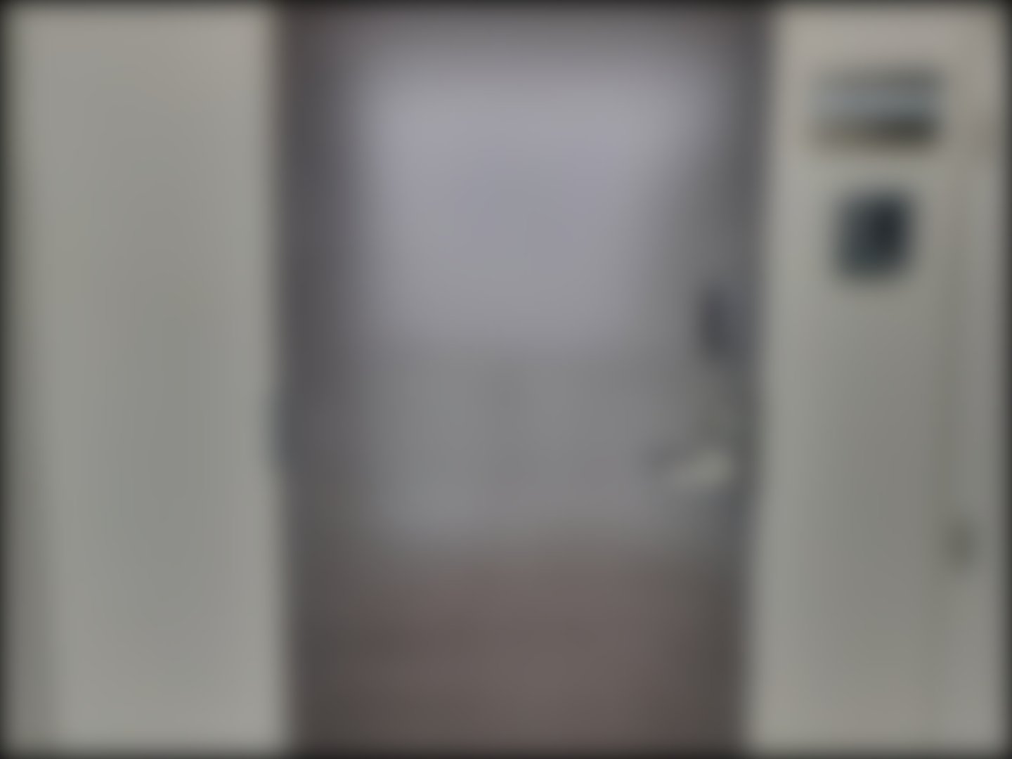 loading blurry tour image