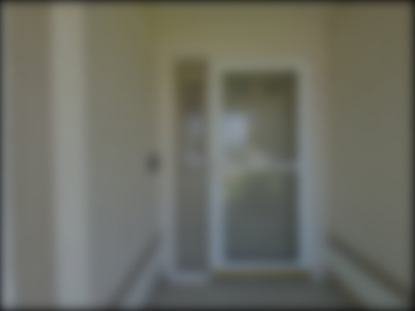 loading blurry tour image