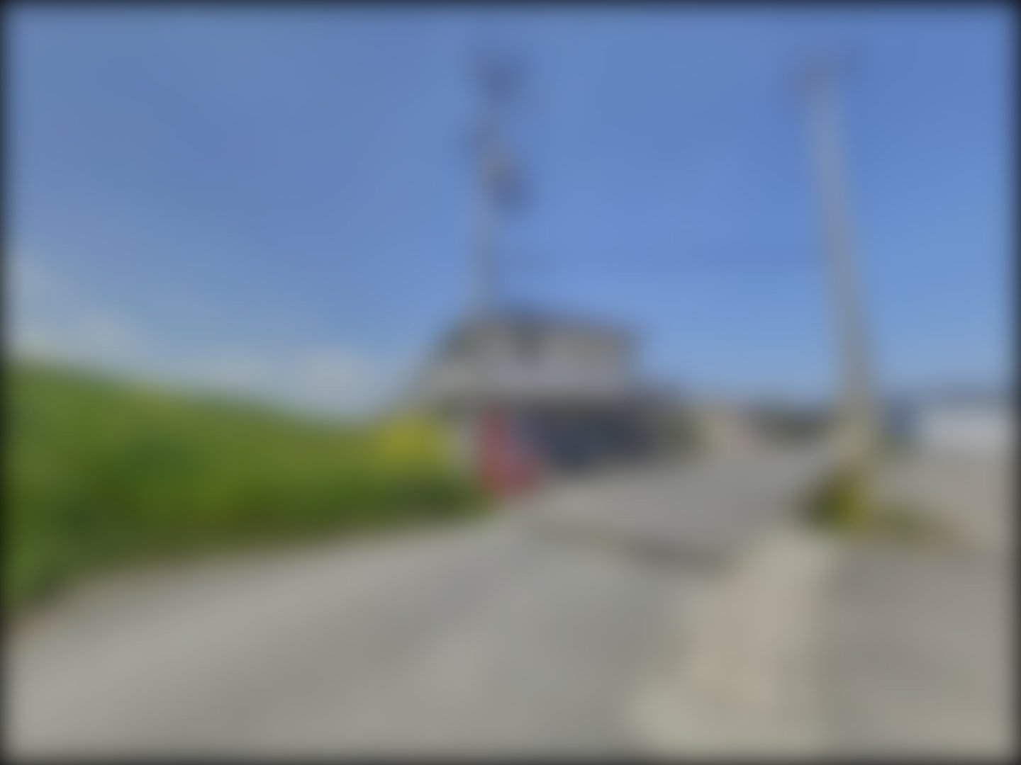 loading blurry tour image