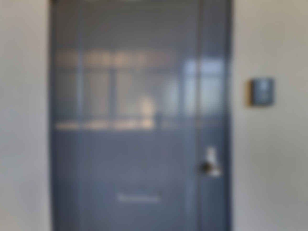 loading blurry tour image