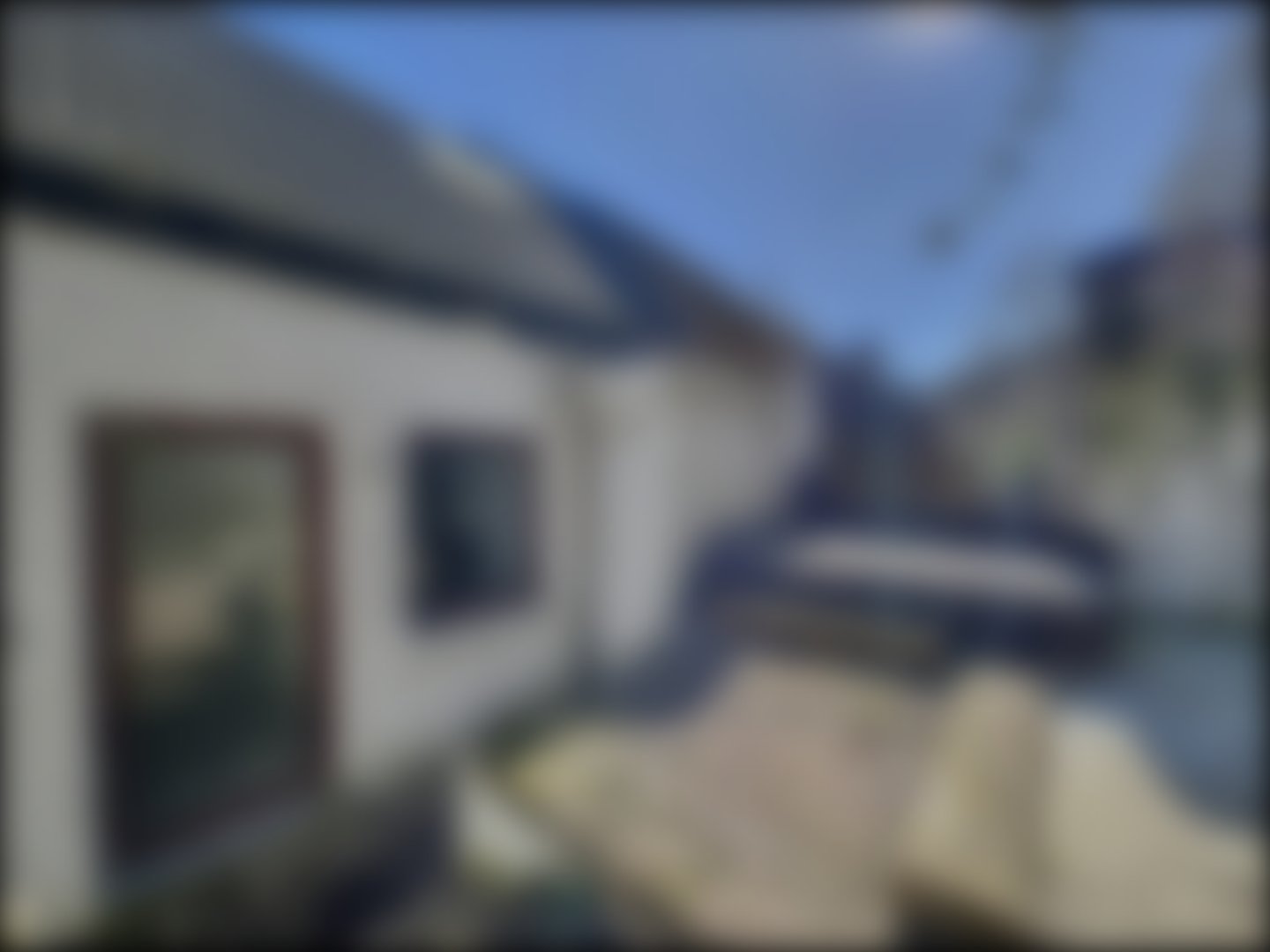 loading blurry tour image