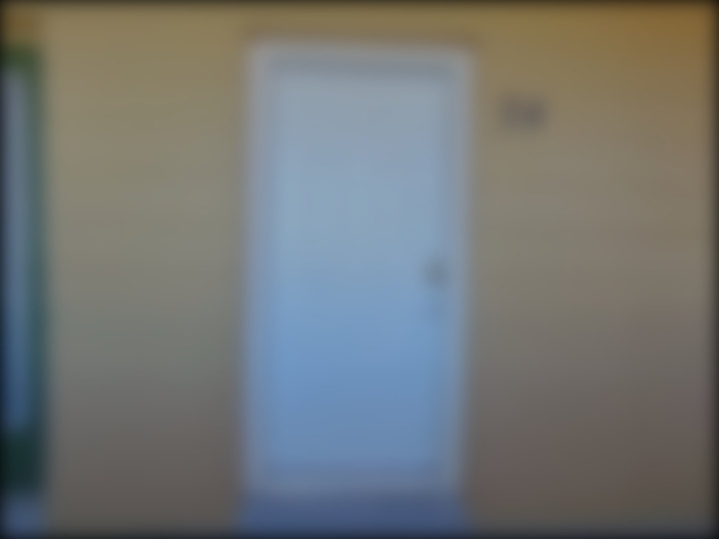 loading blurry tour image