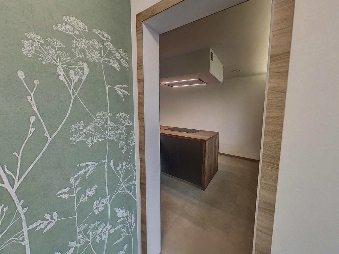 loading blurry tour image