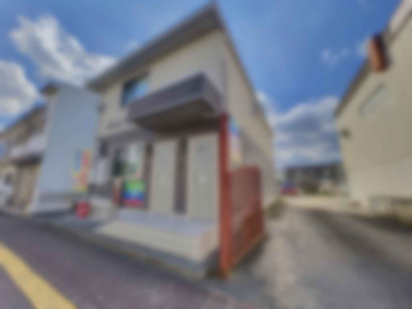 loading blurry tour image