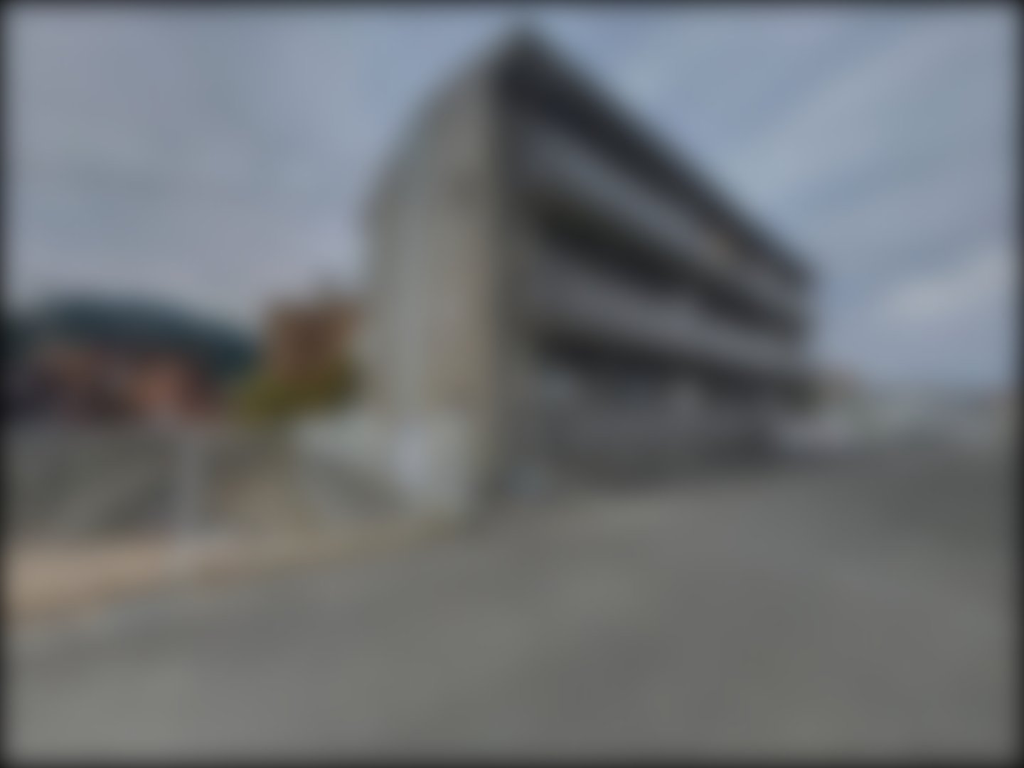 loading blurry tour image