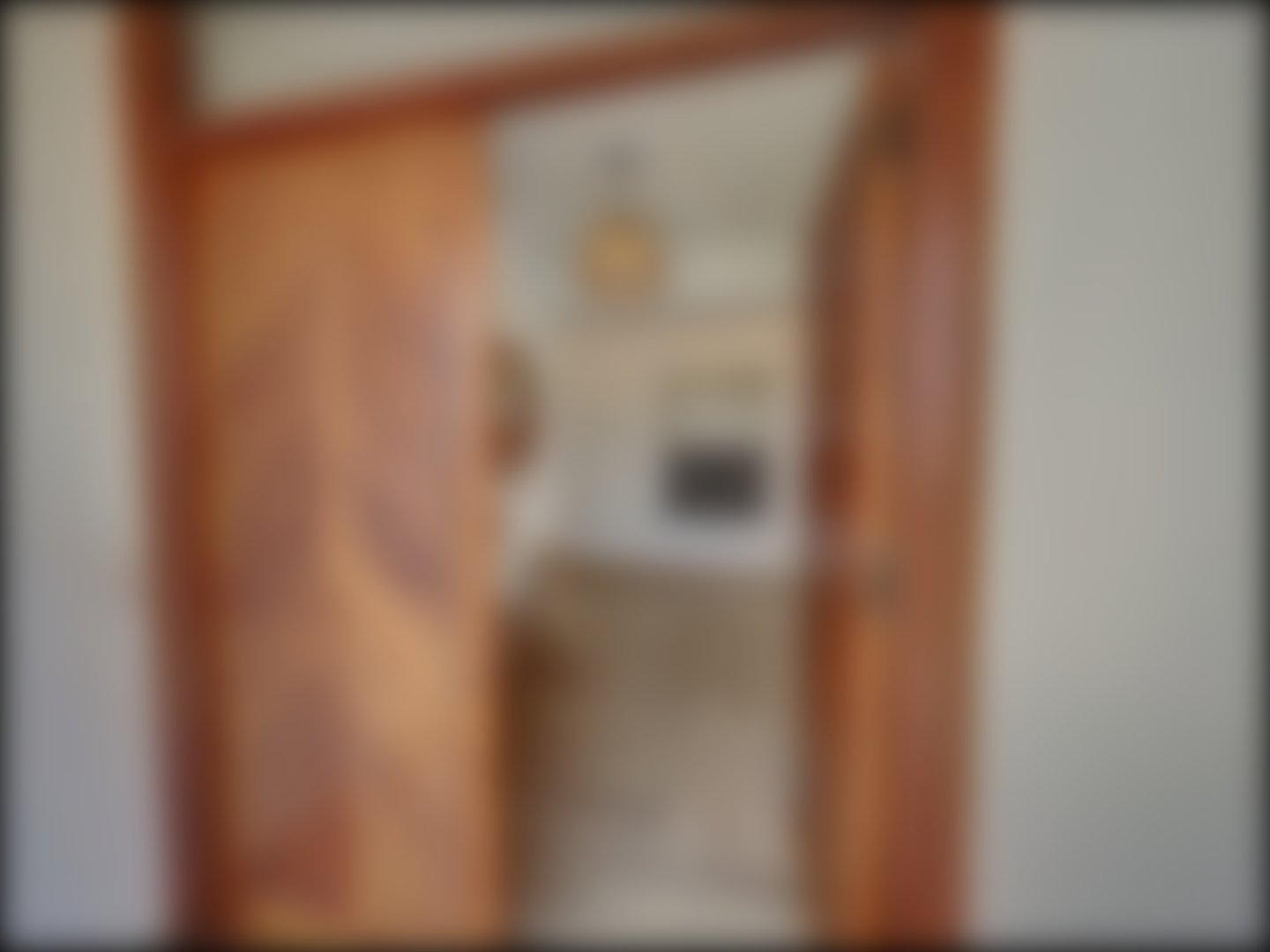 loading blurry tour image