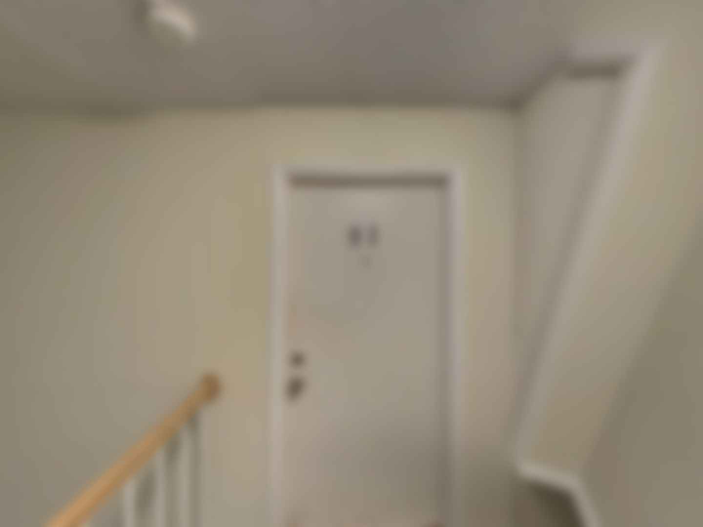 loading blurry tour image