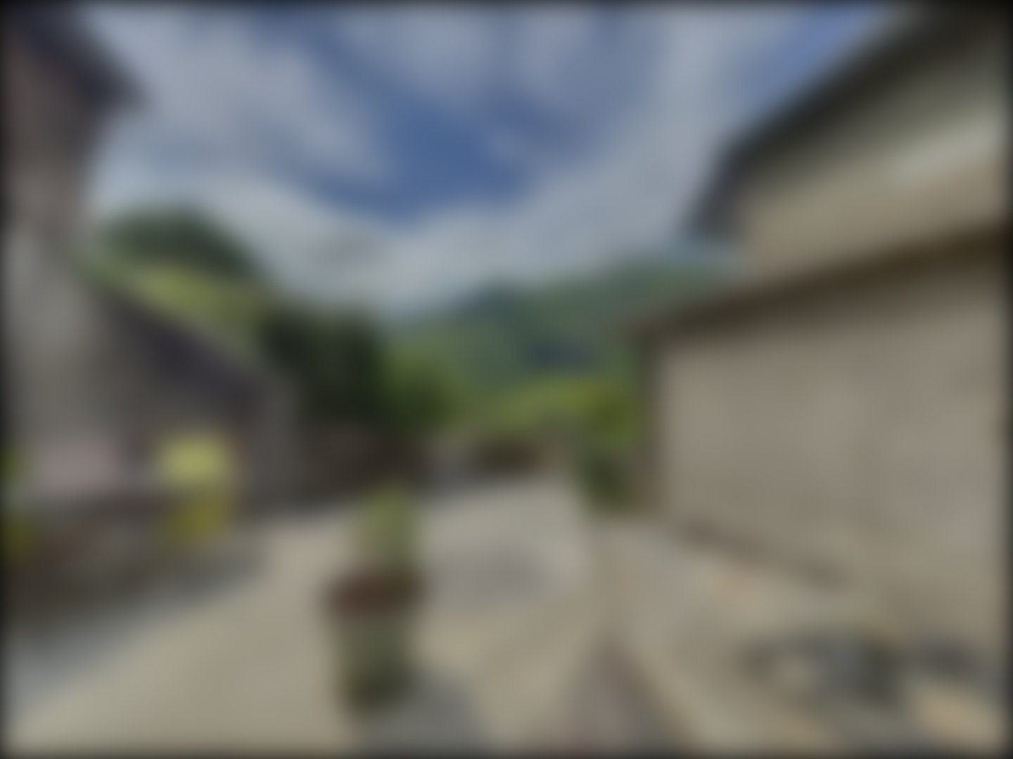 loading blurry tour image