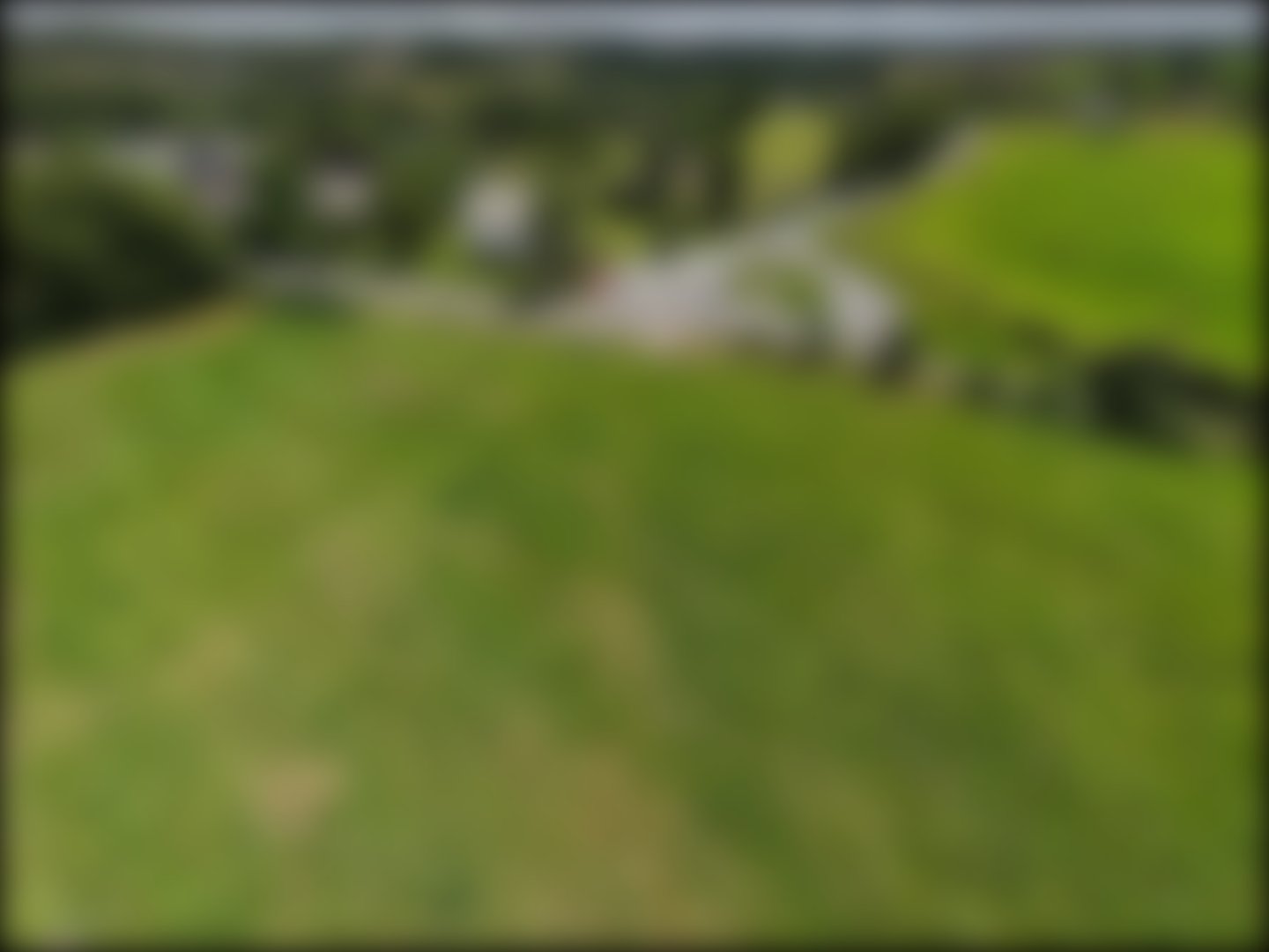 loading blurry tour image