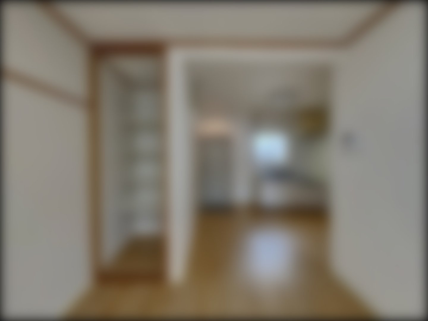 loading blurry tour image