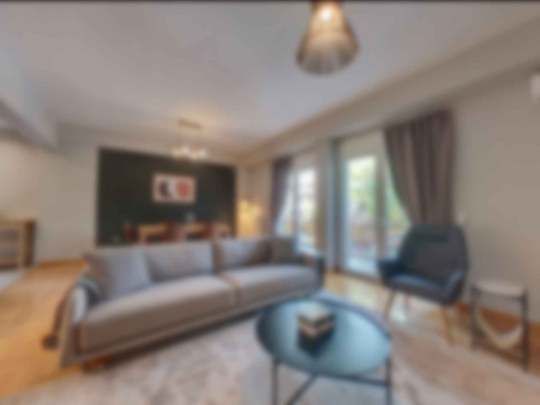 loading blurry tour image