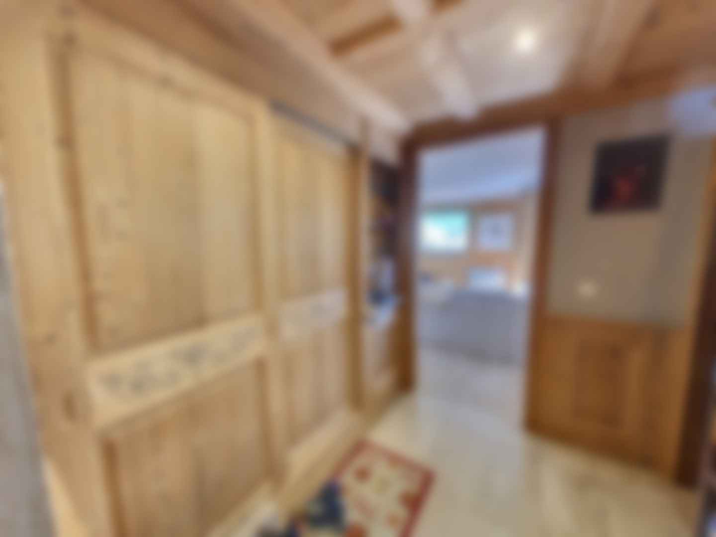 loading blurry tour image