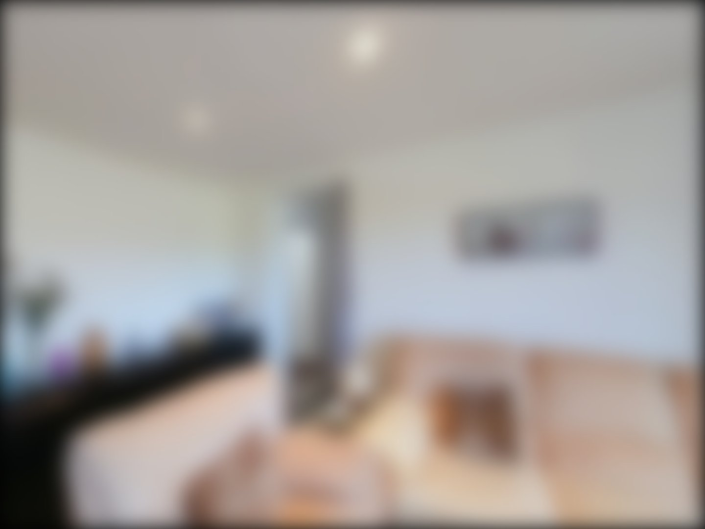 loading blurry tour image