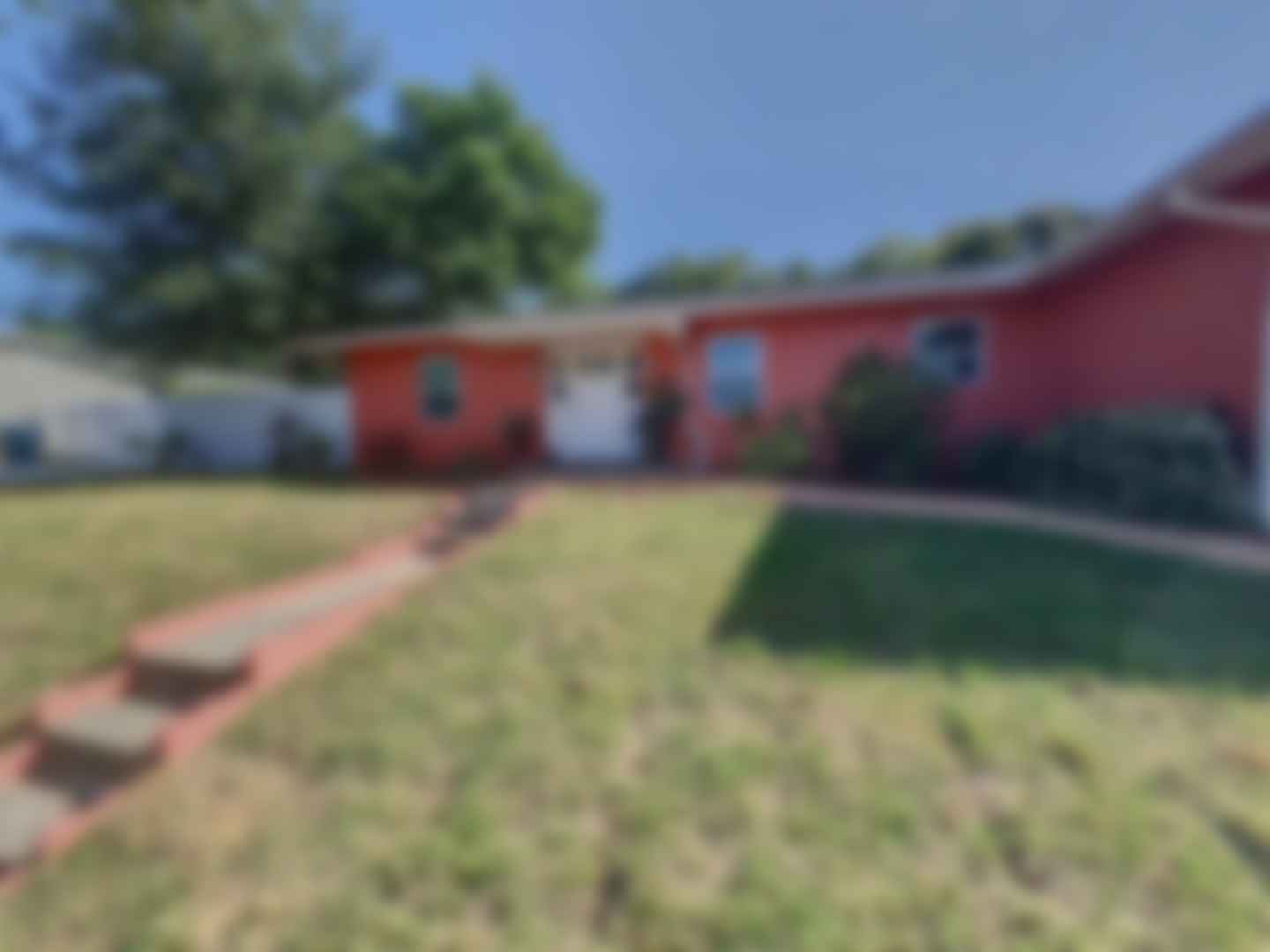 loading blurry tour image