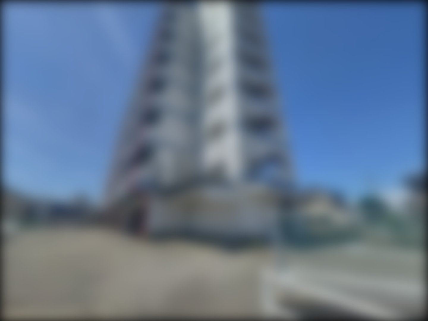 loading blurry tour image