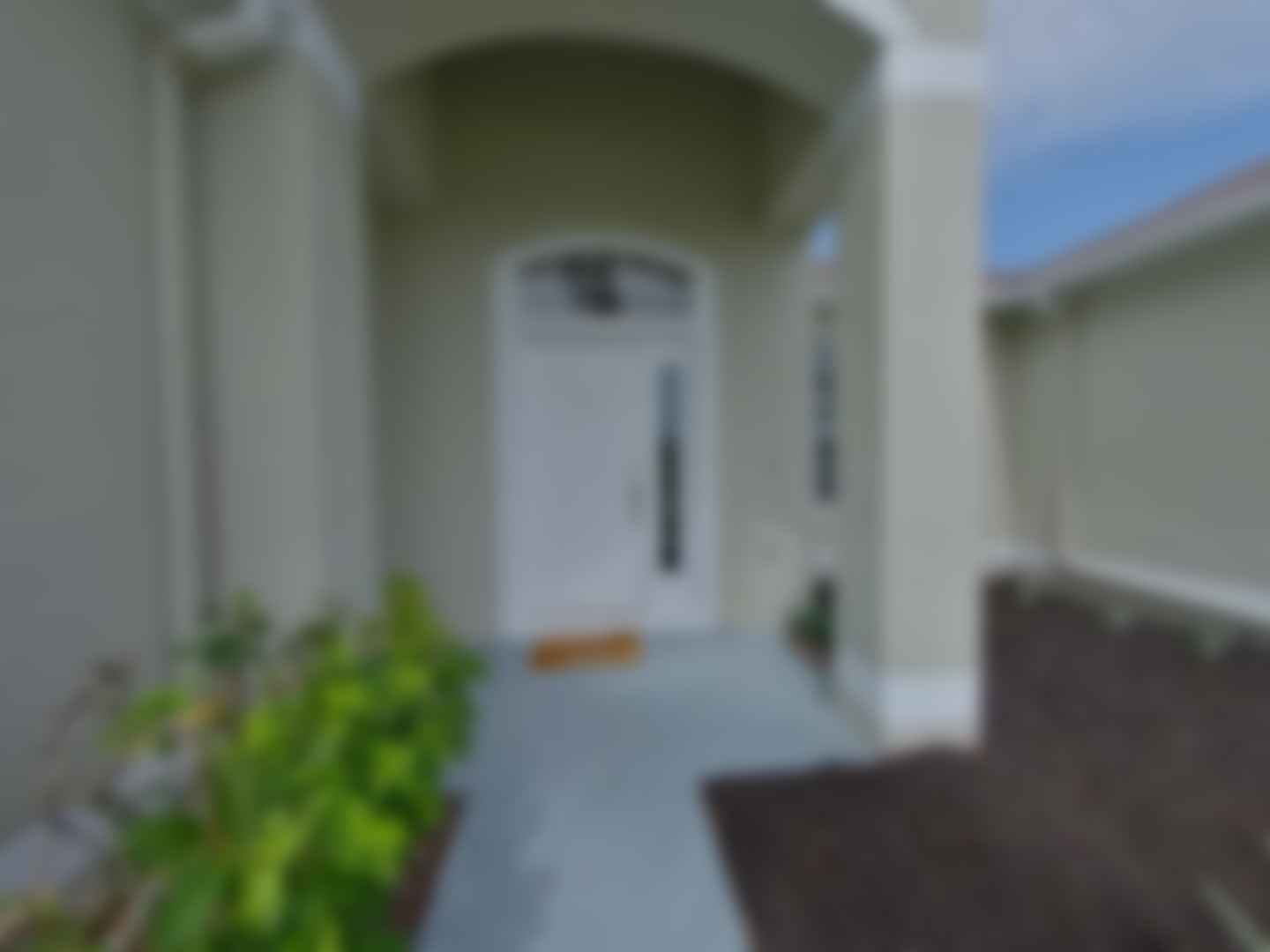 loading blurry tour image