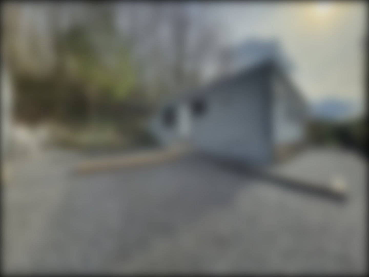 loading blurry tour image