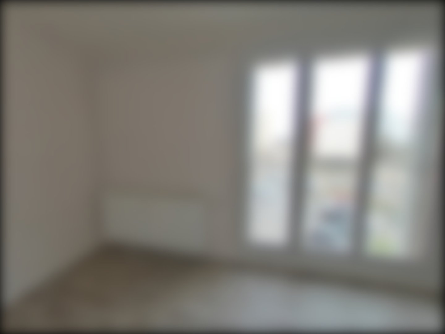 loading blurry tour image