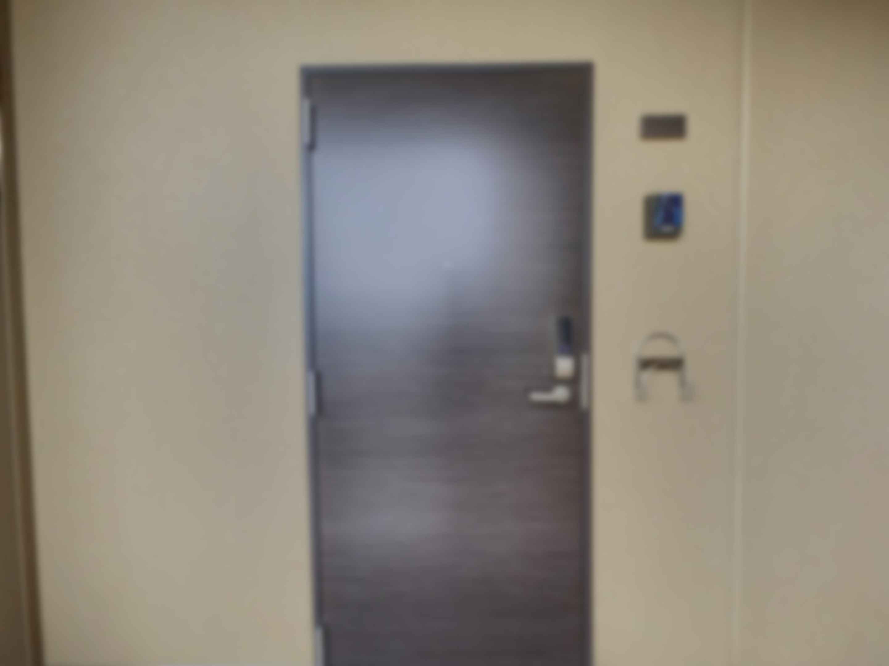 loading blurry tour image