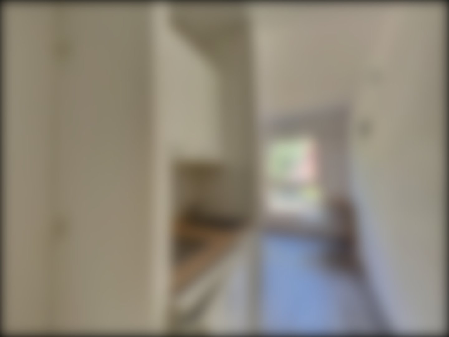 loading blurry tour image