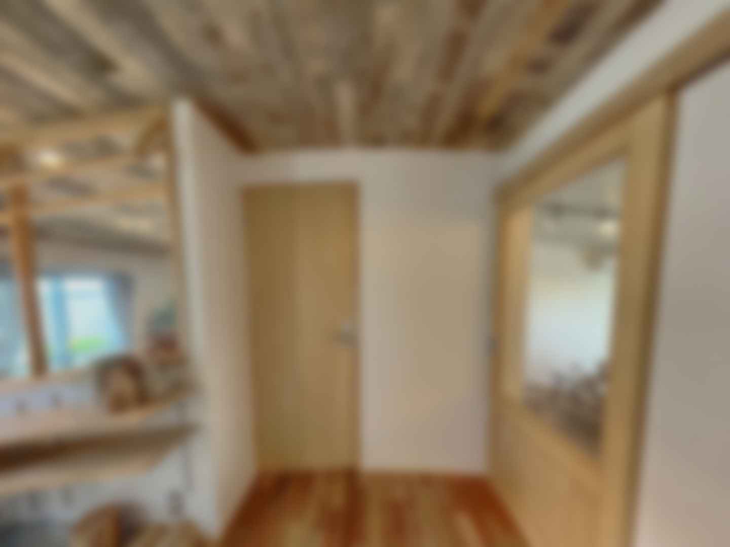 loading blurry tour image