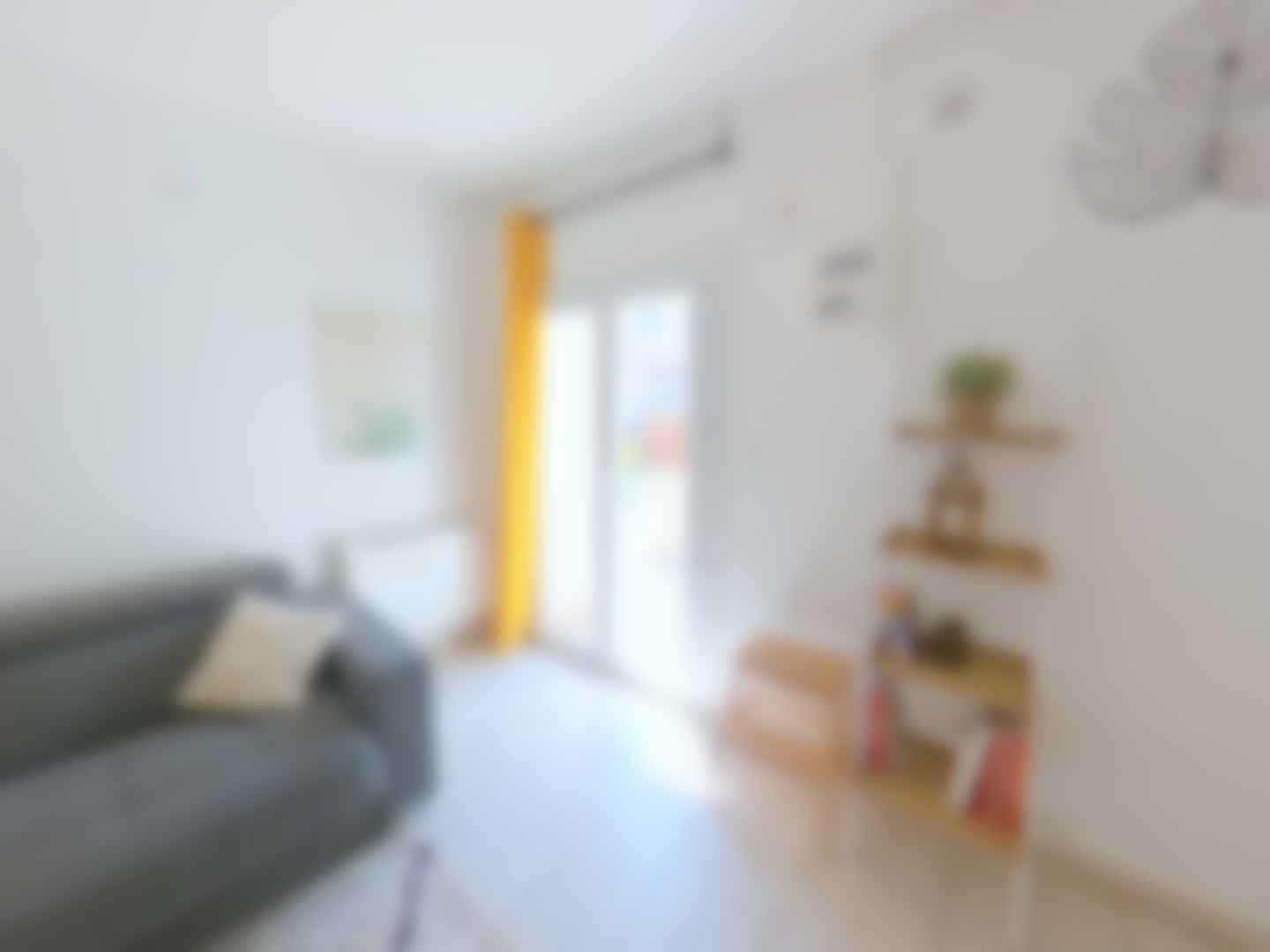 loading blurry tour image