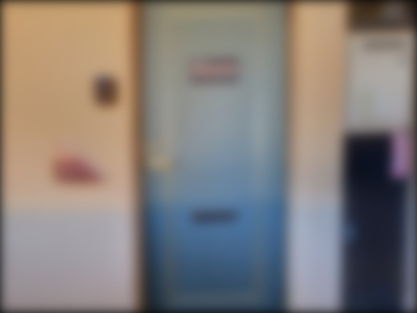 loading blurry tour image