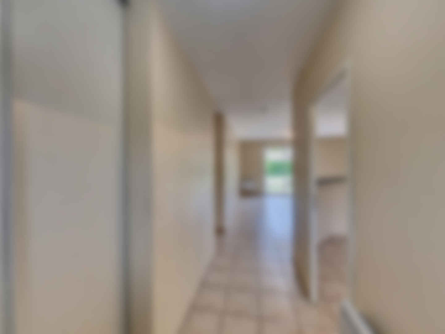 loading blurry tour image