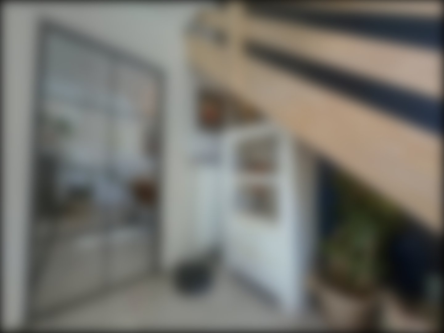 loading blurry tour image