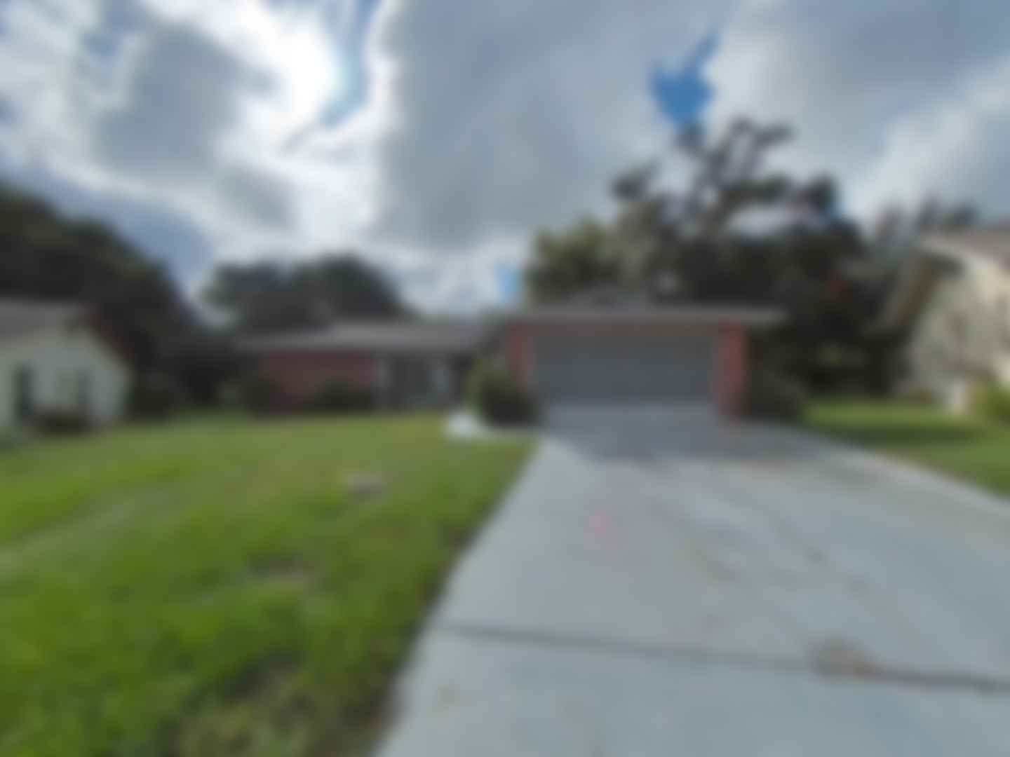 loading blurry tour image