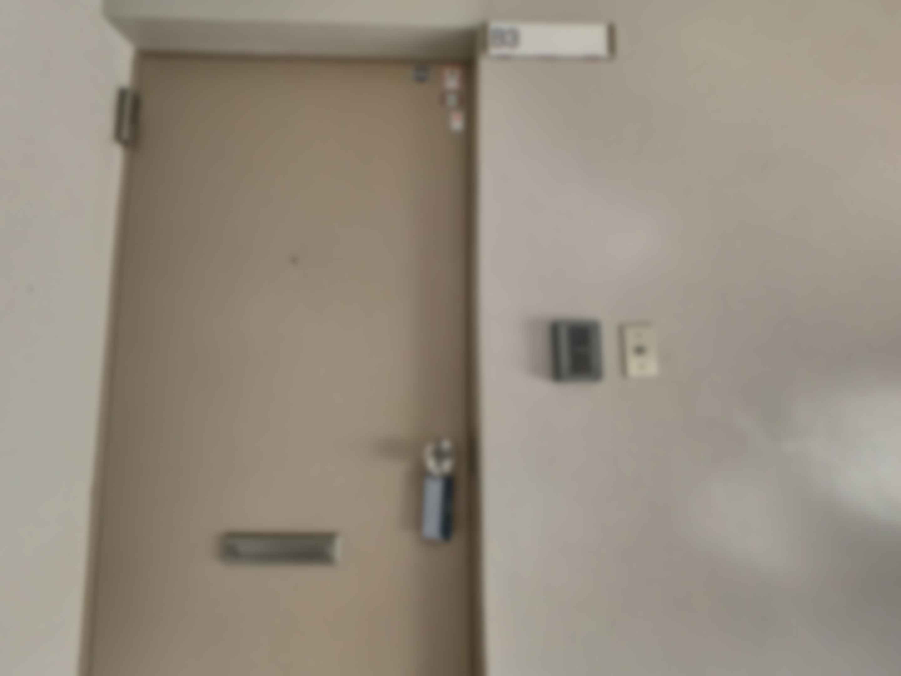 loading blurry tour image