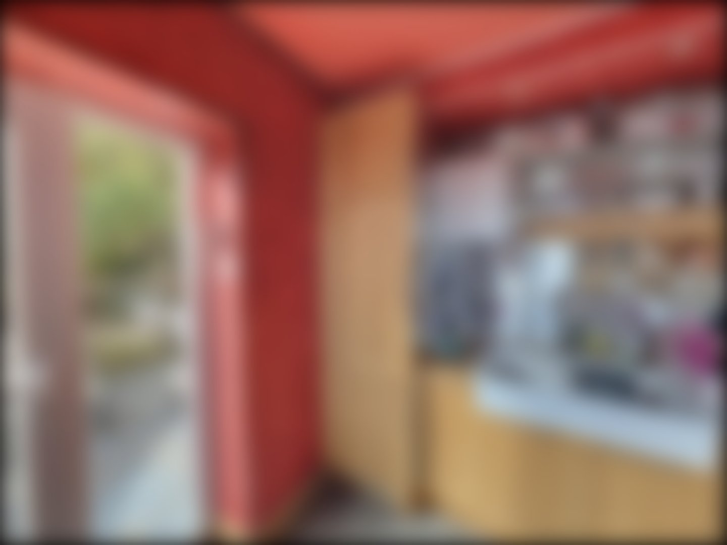 loading blurry tour image