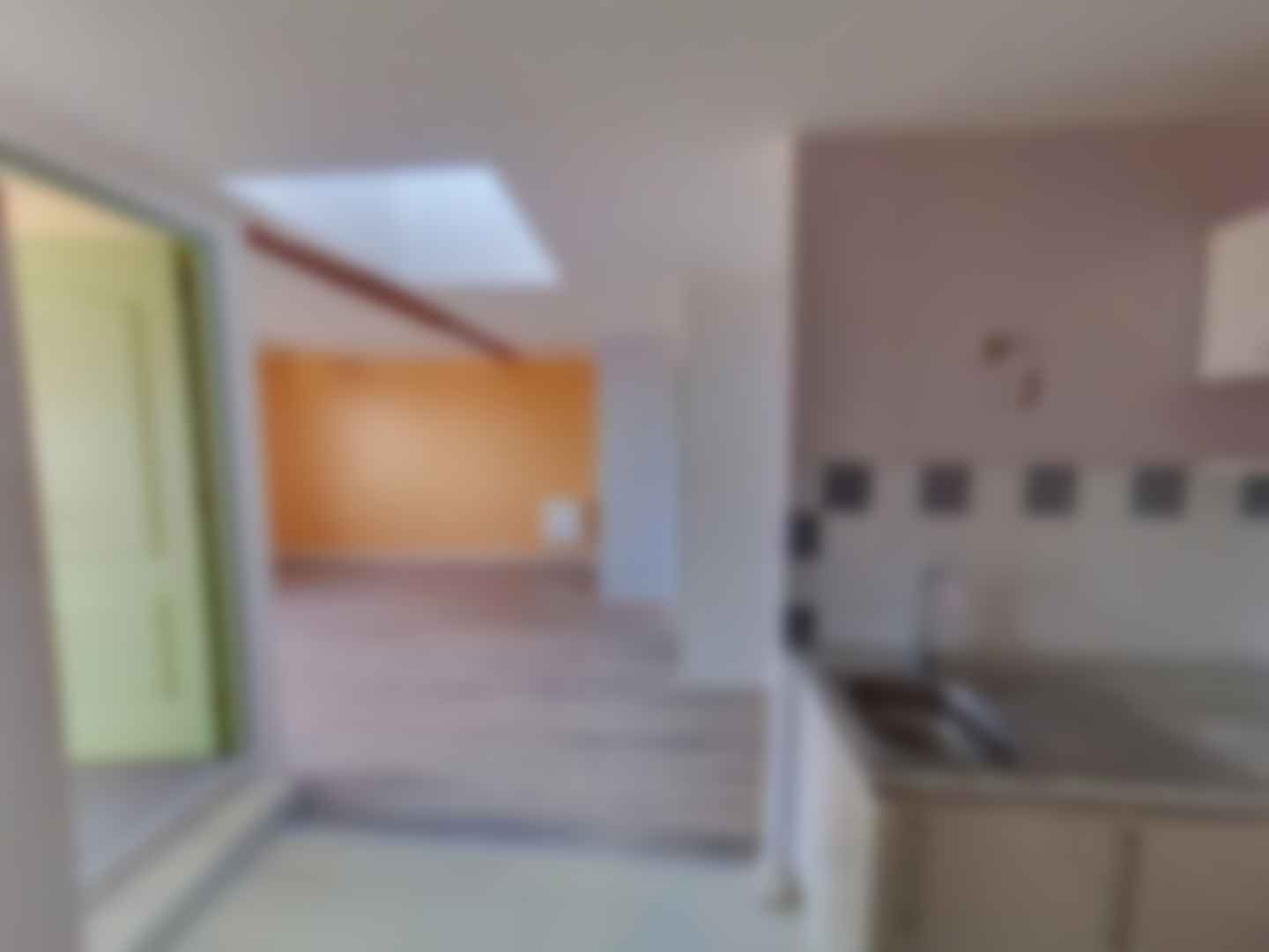 loading blurry tour image