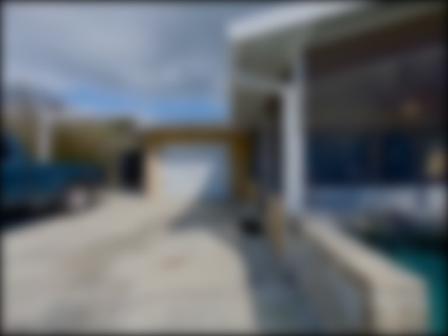 loading blurry tour image