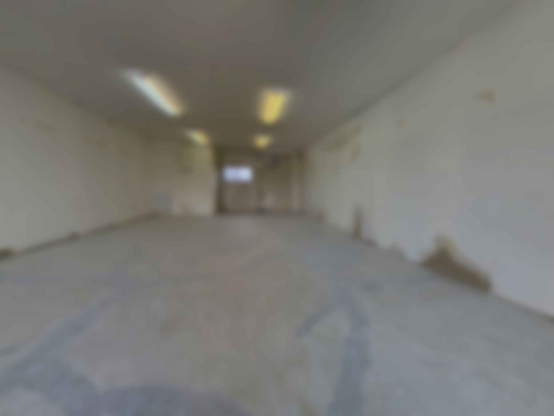 loading blurry tour image