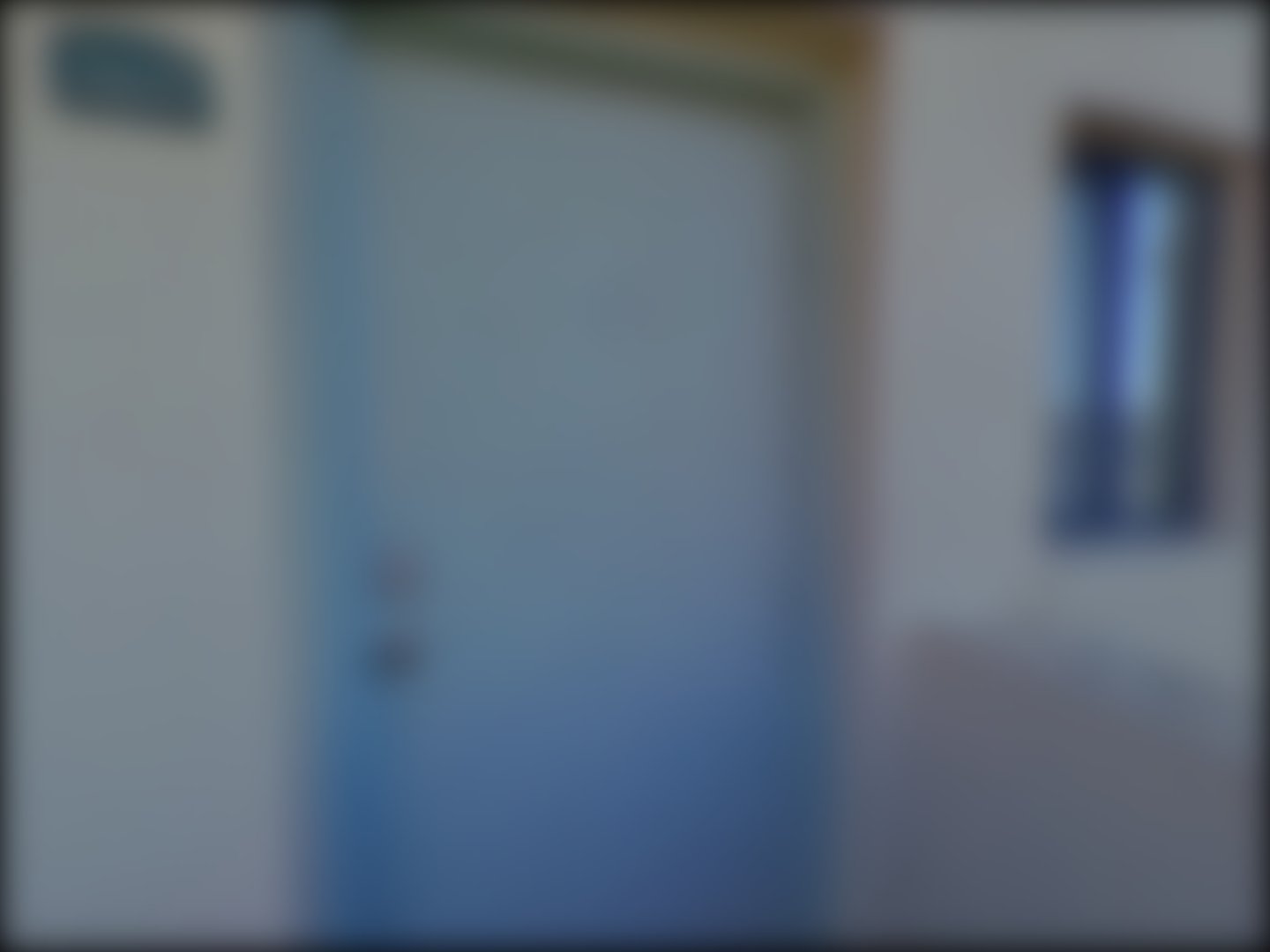 loading blurry tour image