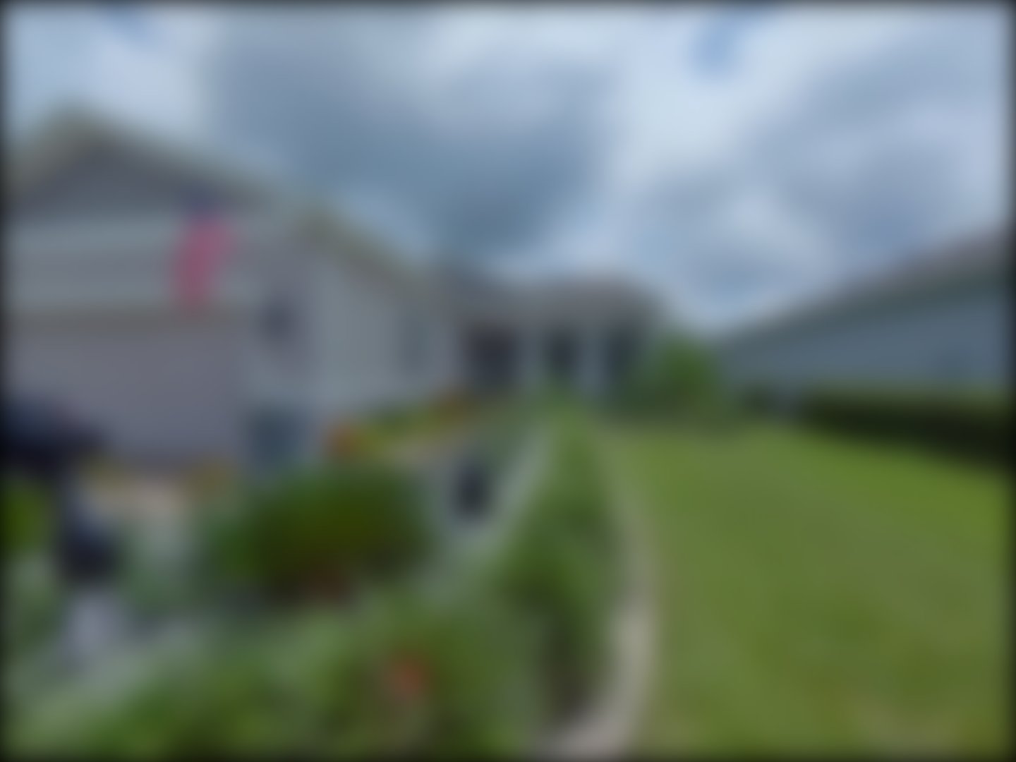 loading blurry tour image