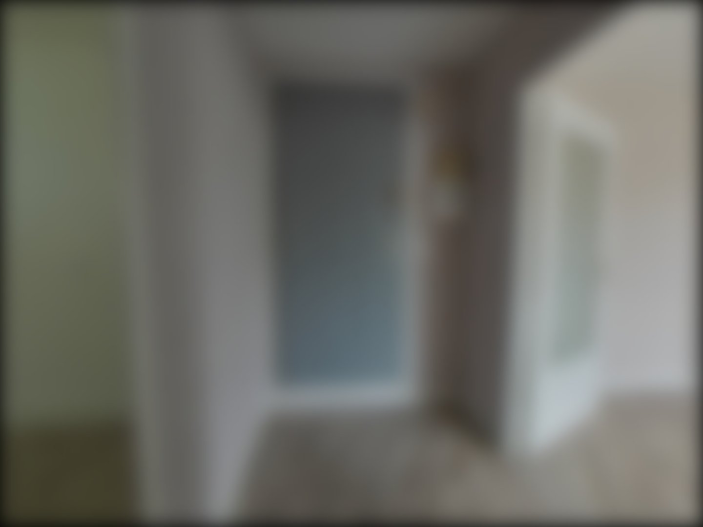 loading blurry tour image