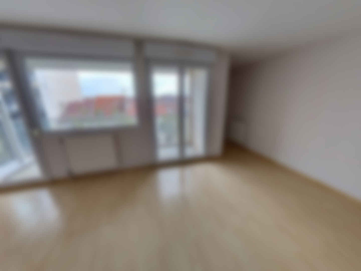 loading blurry tour image