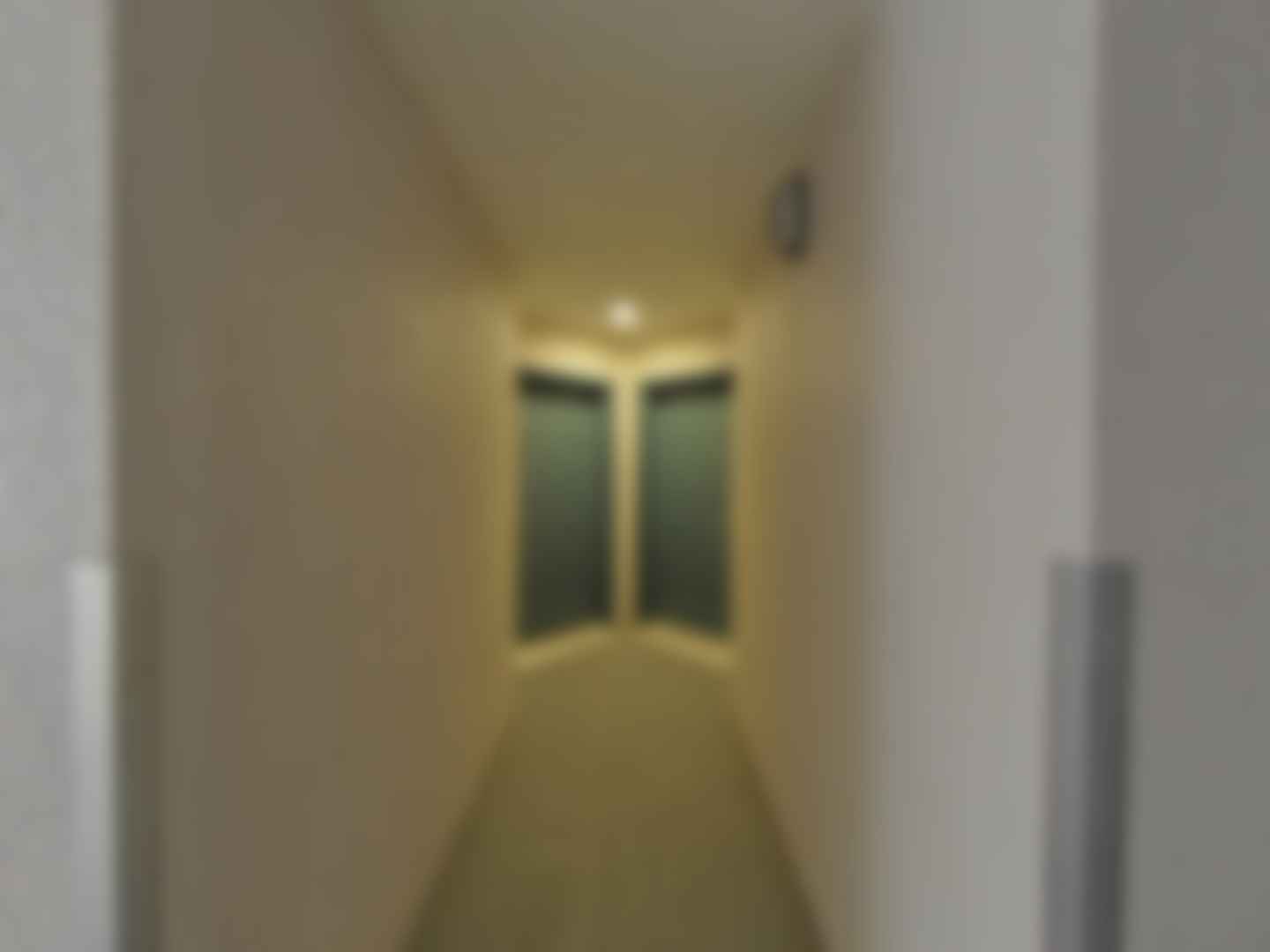 loading blurry tour image